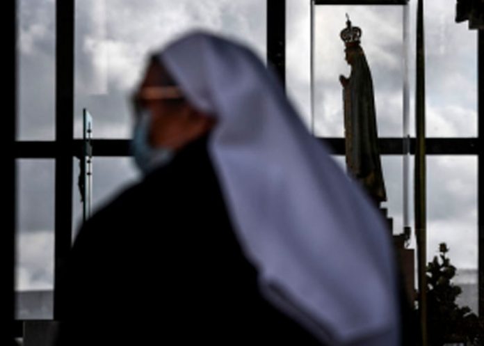 Escándalo: Monja gastó el dinero de colegio en el casino de Los Ángeles