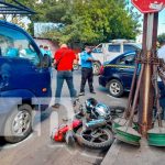 Motorizado fallece tras aparatoso choque cerca del MIGOB Managua Aparatoso accidente de tránsito en un barrio de Managua