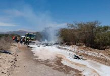 Al menos 7 personas mueren tras caída de avioneta en Perú Al menos 7 personas mueren tras caída de avioneta en Perú