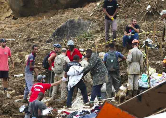 Muertos ascienden a 117 tras nuevas inundaciones en Petrópolis, Rio de Janeiro