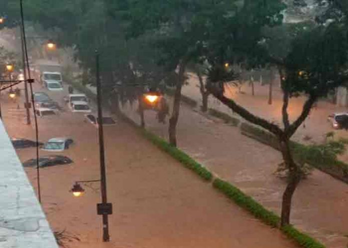 petropolis-2- Las lluvias que arrasaron ciudad brasileña deja más de 200 muertos