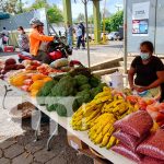 Variedad de productos en feria del INTA Nicaragua