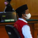Tribunal de Indonesia encarcela a profesor por violación de 13 alumnas Tribunal de Indonesia encarcela a profesor por violación de 13 alumnas