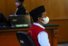 Tribunal de Indonesia encarcela a profesor por violación de 13 alumnas