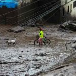 Cifra de fallecidos por aluvión en Quito, Ecuador se eleva a 22 Aluvión en Quito , Ecuador