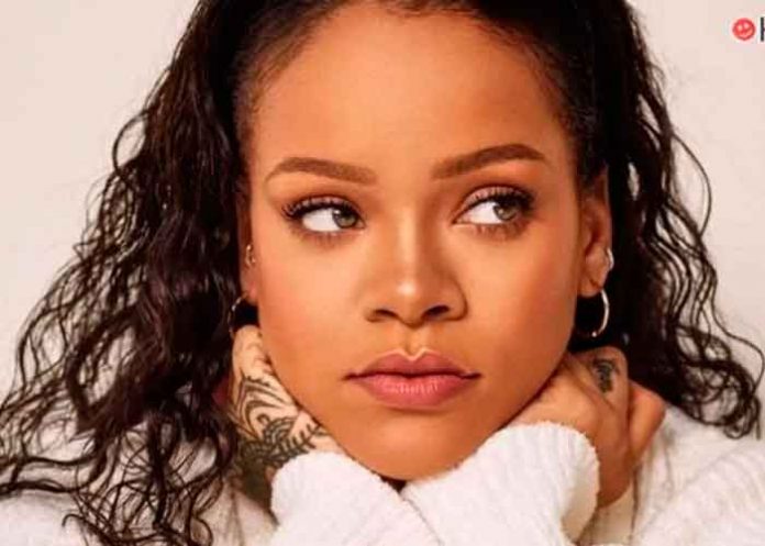 Aseguran que Rihanna está embarazada de gemelos