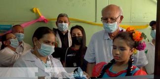Inauguran clínica de medicina natural en León