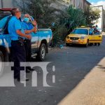 Taxi abandonado en Managua: Investigan si se usó para cometer robos Investigan taxi que fue abandonado en Managua