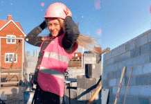 ¡Todo terreno! Mujer albañil presume su trabajo en TikTok y se hace viral ¡Todo terreno! Mujer albañil presume su trabajo en TikTok y se hace viral