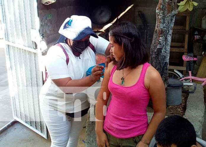 Jornada de vacunación en Batahola Sur, Managua