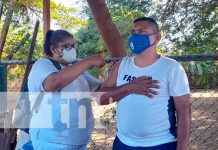 Vacunación contra el COVID-19 llegó a la población del barrio René Cisneros Visita casa a casa para vacunar contra el COVID-19 en Managua