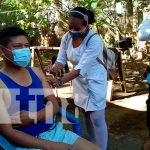 Vacunas contra el COVID-19 casa a casa en viviendas de Ticuantepe Jornada de vacunación en barrio de Ticuantepe