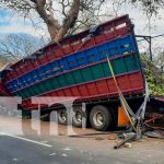 Desperfectos mecánicos de un camión ocasionan caos en Managua