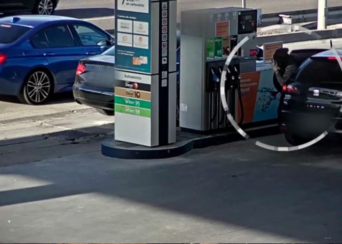 Ladrón en México: Se dispara el mismo durante robo y termina detenido