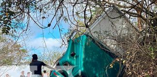 Supuestas fallas mecánicas provocan vuelco de vehículo en Jalapa