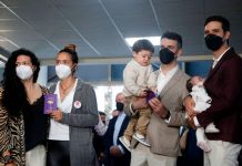 Celebran primeras bodas entre parejas del mismo sexo en Chile