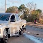 Conductor ebrio colisionó con camioneta y causó daños en sector de Piedra Quemada Accidente en el sector de Piedra Quemada, Nicaragua