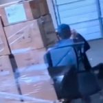 Se queja en Tiktok: Lo atrapan trabajando sentado y los despiden Se queja en Tiktok: Lo atrapan trabajando sentado y los despiden