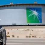 Arabia Saudita considera aceptar yuanes en lugar de dólares para el petróleo chino Arabia Saudita considera aceptar yuanes en lugar de dólares para el petróleo chino