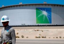 Arabia Saudita considera aceptar yuanes en lugar de dólares para el petróleo chino