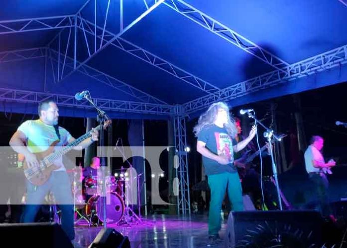 Cargacerrada celebra su XV aniversario en Managua