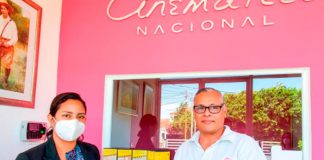 Universidad Americana entrega donación de archivos audiovisual a Cinemateca.