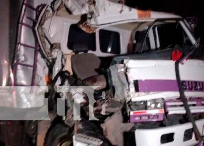 Camión se estrella contra y deja a persona con fractura de gravedad en Tipitapa