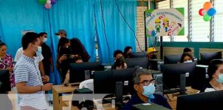 Nuevo y moderno equipamiento informático para centros tecnológicos.