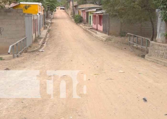 Proyecto de adoquinado para dignificar la vida de las familias en barrio de Ocotal
