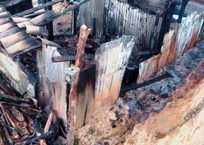 Seis niños calcinados mientras dormían por explosión de una casa en México