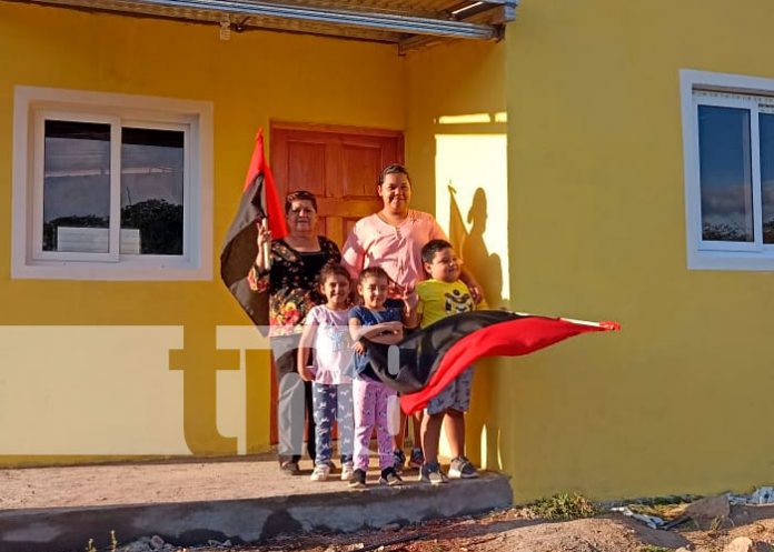 Cinco familias de La Libertad, Chontales reciben viviendas dignas