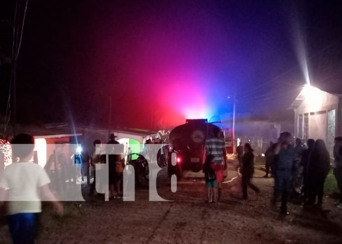 Incendio arrasó con el cuarto de una vivienda en La Libertad