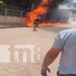 Bomberos controlan incendio en un puesto de combustible en Wiwilí