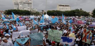 Endurece las penas en Guatemala por aborto y niegan el matrimonio homosexual