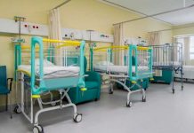 Mujer fue al hospital y terminó dando a luz