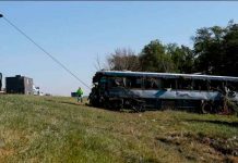 Seis niños fallecieron en Colombia tras caída de autobús a un abismo Seis niños fallecieron en Colombia tras caída de autobús a un abismo
