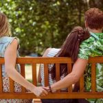 Mujer decide dar la noticia a la amante de su esposo que este se suicidó Mujer decide dar la noticia a la amante de su esposo que este se suicidó