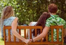 Mujer decide dar la noticia a la amante de su esposo que este se suicidó Mujer decide dar la noticia a la amante de su esposo que este se suicidó