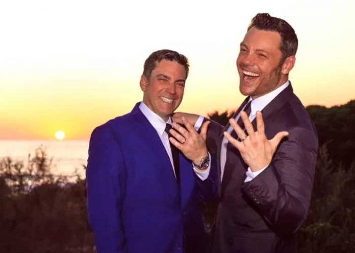 2 Tiziano Ferro es papá de un par de bebitos y los presenta a sus seguidores