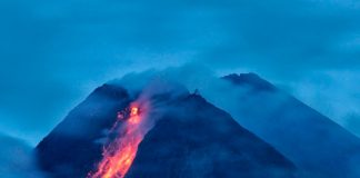 Evacuan a cientos en Indonesia por la erupción de volcán Merapi