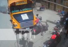 Bus se estrella contra una vivienda en Nueva Segovia Bus se estrella contra una vivienda en Nueva Segovia