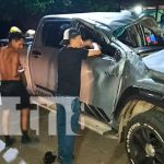 Río Blanco: Camioneta se da vuelta al venir a exceso de velocidad Vehículo se da vuelta en Río Blanco