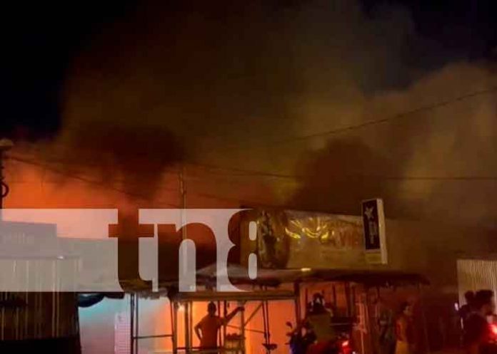 3 Voraz incendio en mercado municipal de Somotillo, Chinandega