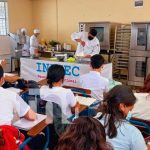 Promueven taller de decoración de pasteles y postres en Granada