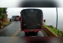 Accidente registrado en una carretera de Colombia