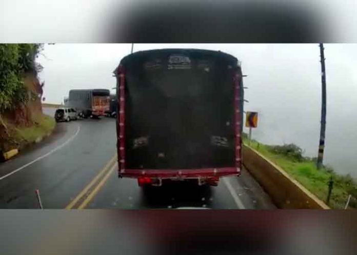3 Accidente registrado en una carretera de Colombia