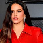 La Rosalía se disfraza de reportera para ver qué piensa la gente de ella La Rosalía se disfraza de reportera para ver qué piensa la gente de ella