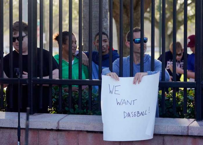 Aficionados mlb, rob, manfred, aficionados,