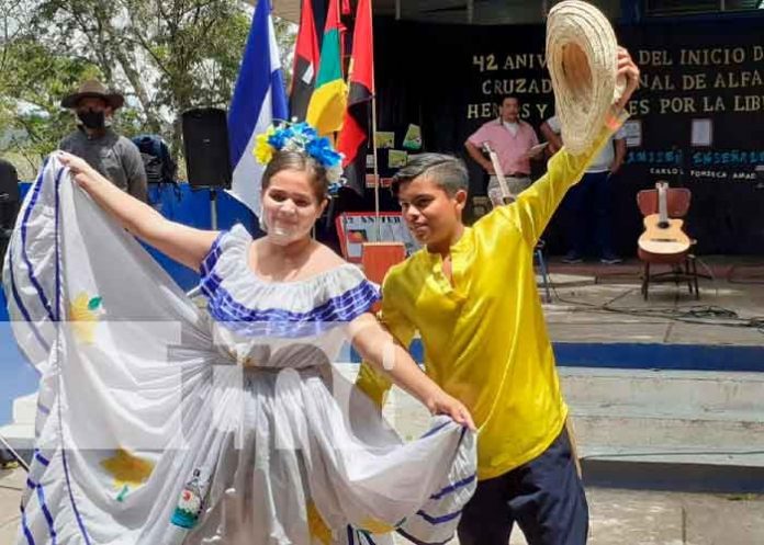 Comunidad Educativa de Boaco celebra el 42 Aniversario de la gran Cruzada Nacional de Alfabetización