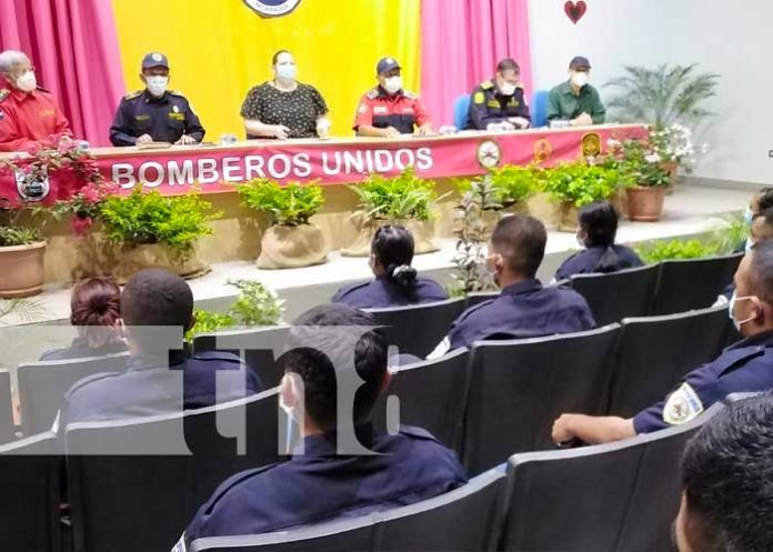 BOMBEROS-1 Entregan diplomas a nuevos Bomberos de Nicaragua